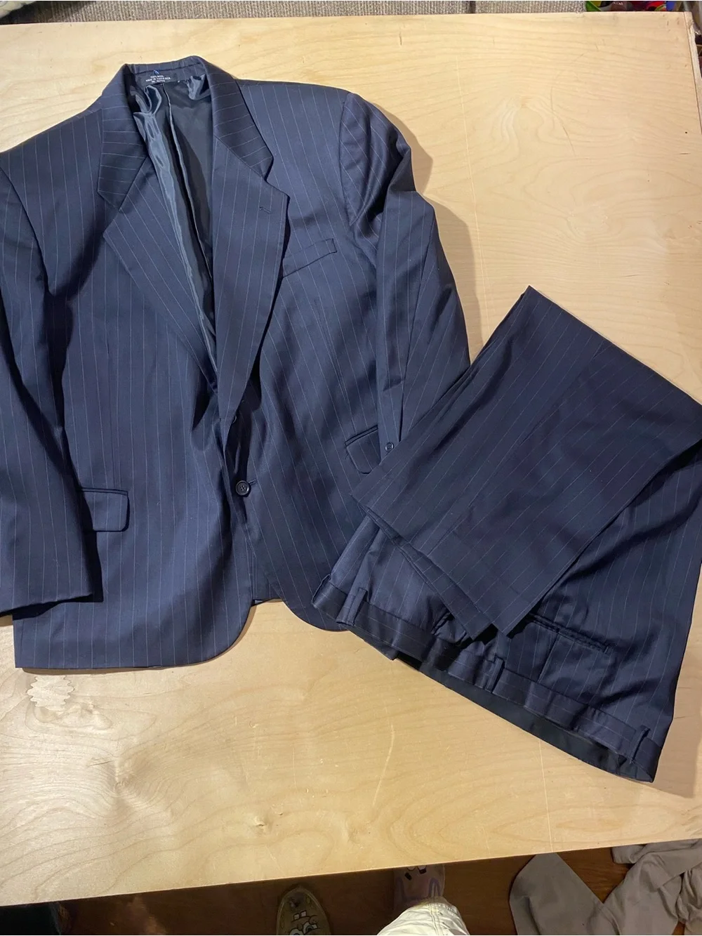 Oleg Cassini Men's Navy Pinstripe Suit Jacket & Pants - Classic Two-Piece 48 (SX